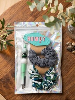 2 Scrunchies, Howdy Keychain, Specialty pen with extra ink NEW